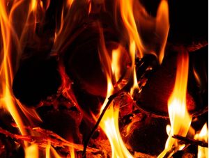 CLOSE DE FOGO ALTO