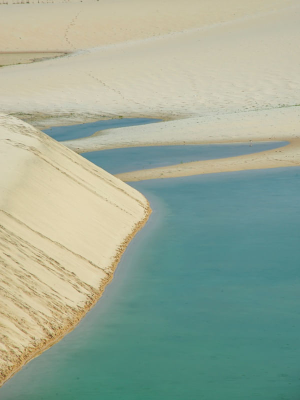 DIAS DE SOL E AREIA I