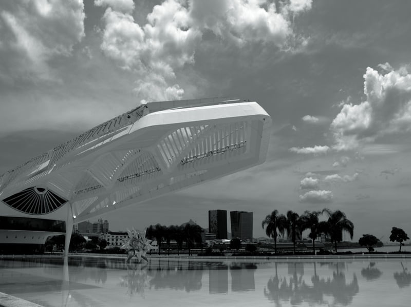 À BEIRA DO MUSEU DO AMANHÃ
