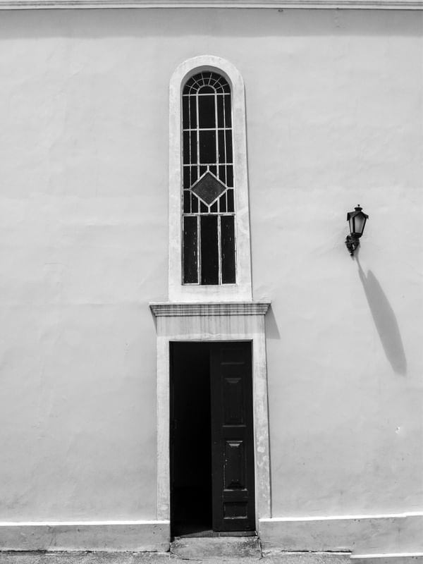 ENTRADA PECULIAR PB