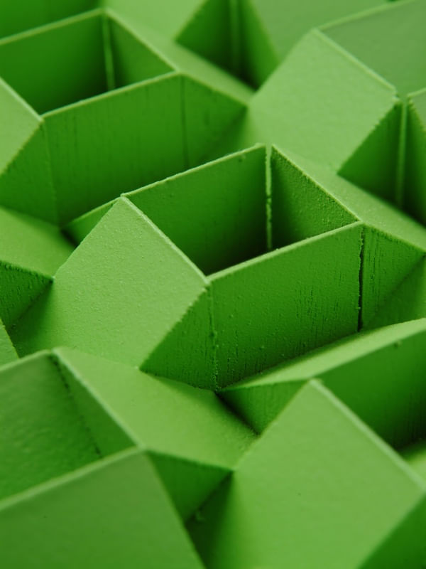 TRIANGULO DETALHES VERDE