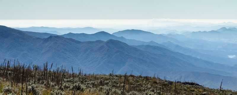 MONTANHAS EM SOMBRAS DIPTICO I