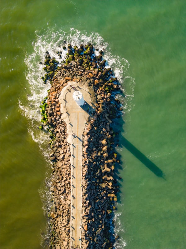 FAROL NO RIO MAMPITUBA