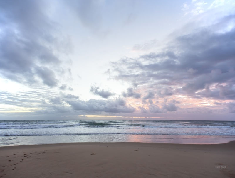 ANOITECER EM PRAIA DO NORDESTE BRASILEIRO