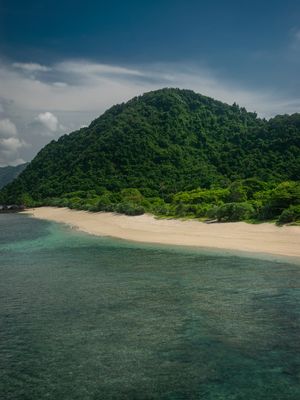 SEMETI - PRAIA PARADISÍACA INDONÉSIA