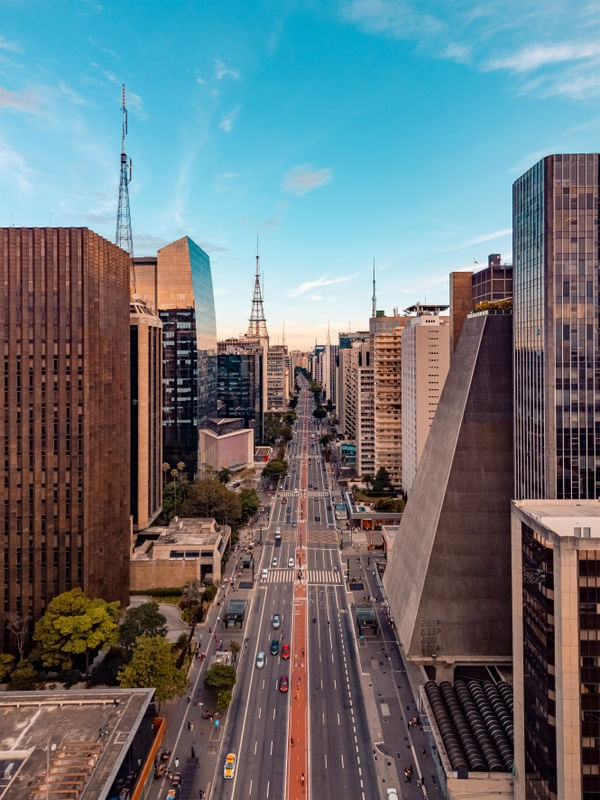 TARDE NA AVENIDA PAULISTA