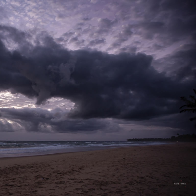 NUVEM DE TEMPESTADE NA PRAIA - SEQUENCIAL 02 DE 02