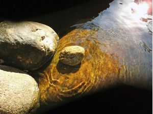 ÁGUA SOL E PEDRA