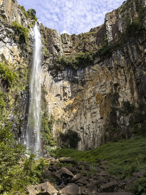 CACHOEIRA GIGANTE