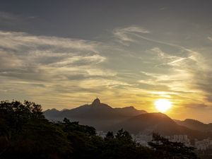 SUNSET MORRO BABILONIA