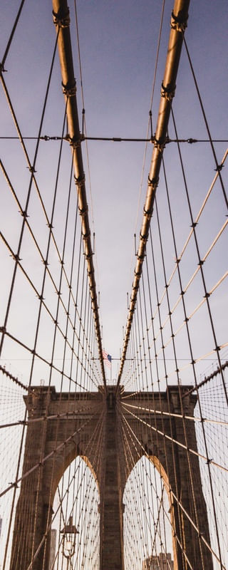 BROKLYN BRIDGE FRONT VIEW