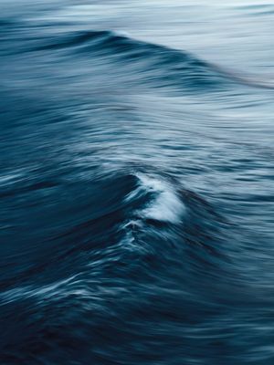 MAR REVOLTO AZUL