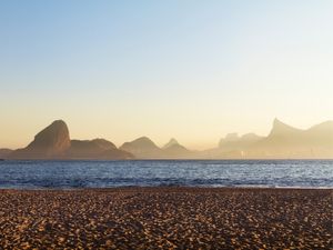 RIO VISTO DA PRAIA