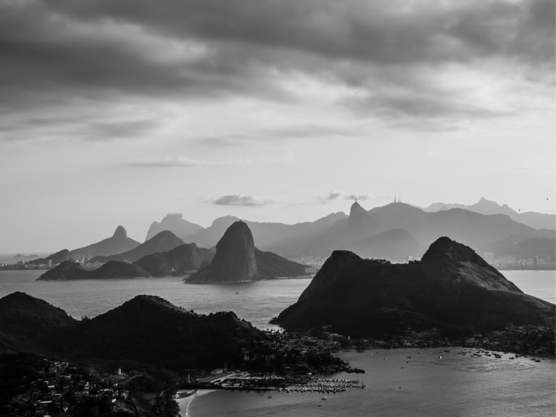 RIO EM PRETO E BRANCO 98