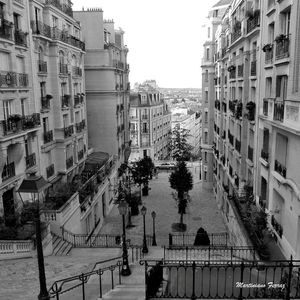 MONTMARTRE - PARIS