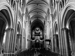 INTERIOR DA CATEDRAL DE LAUSANNE