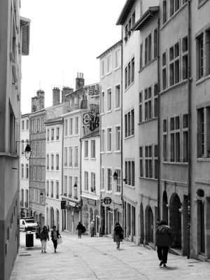 EM LYON II