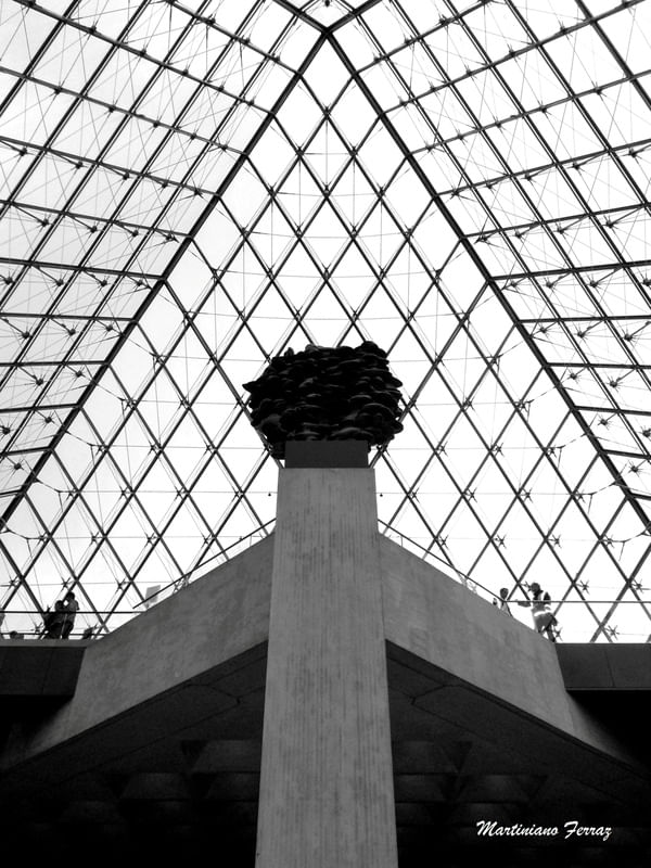 LOUVRE