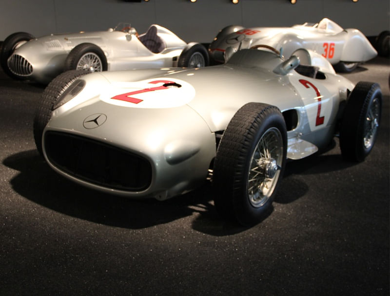 MERCEDES BENS 02