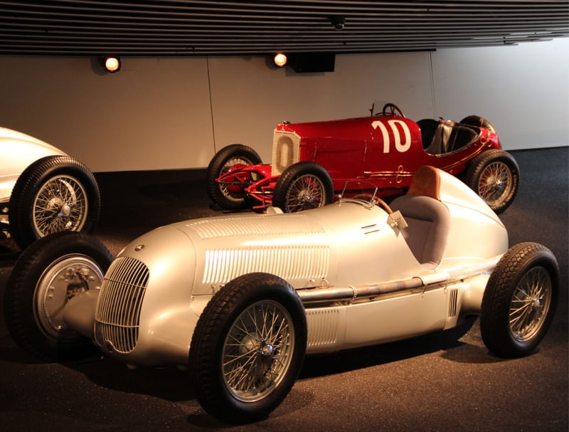 MERCEDES BENS 01