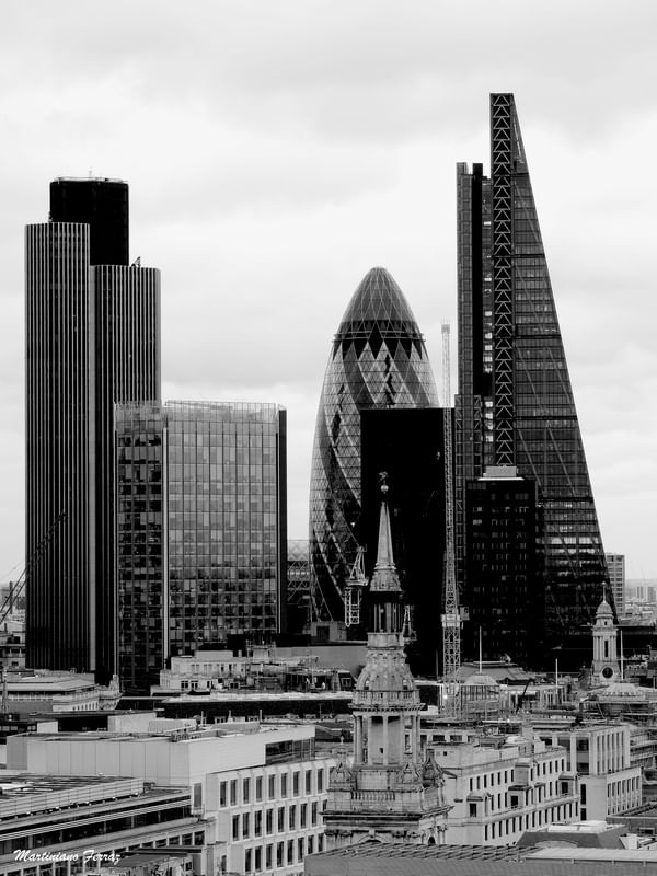 EM LONDRES IV