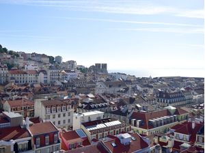 EM LISBOA XVI