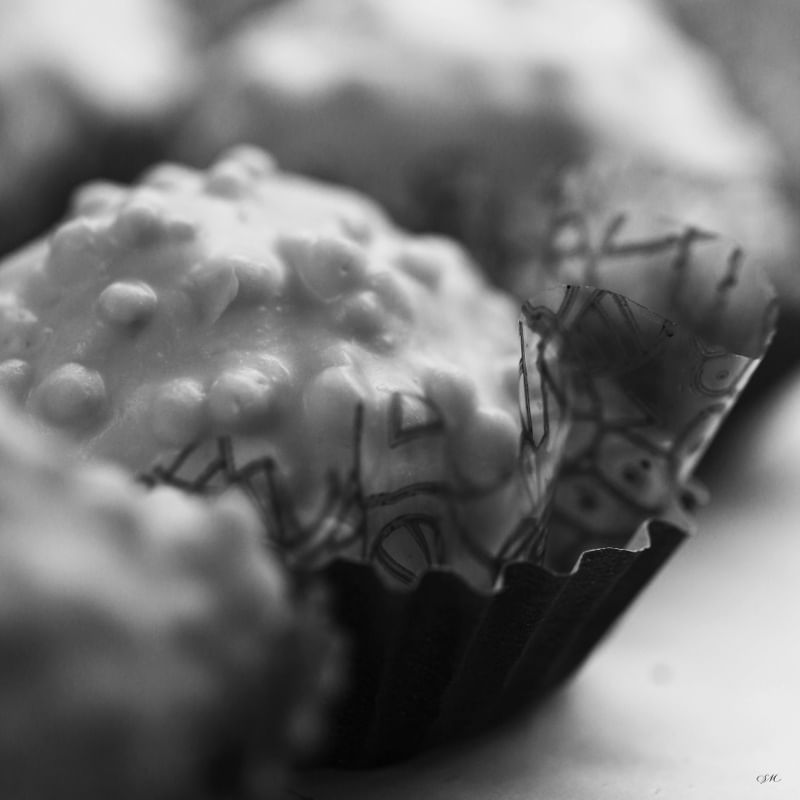 EMPÓRIO PB - BOMBONS 01