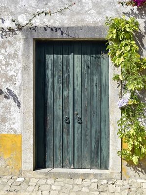 A PORTA ANTIGA
