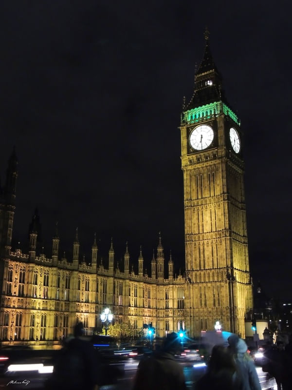 A NOITE E O BIG BEN