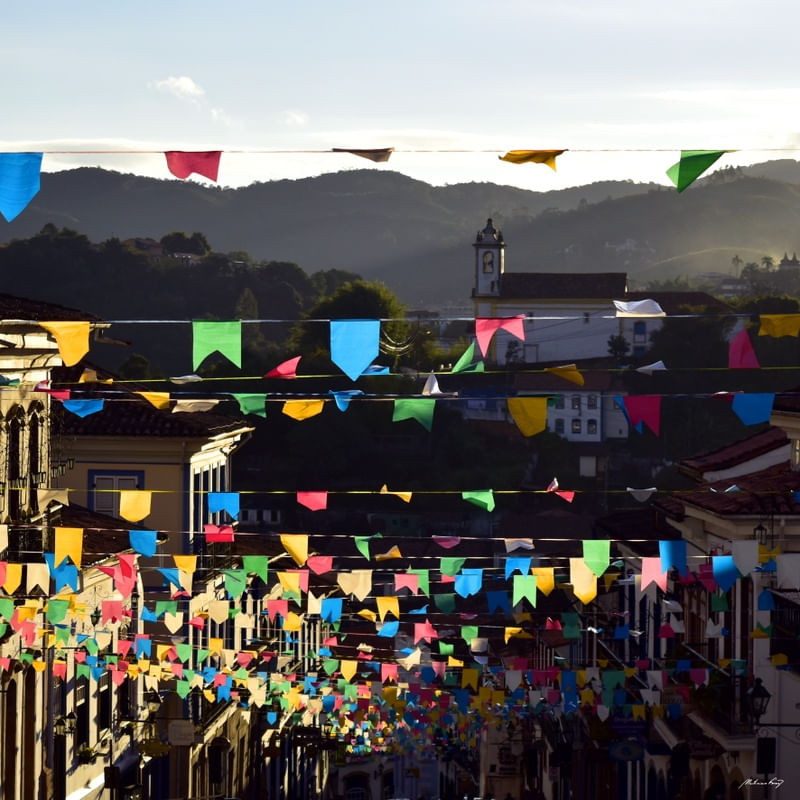 FESTA EM OURO PRETO - II