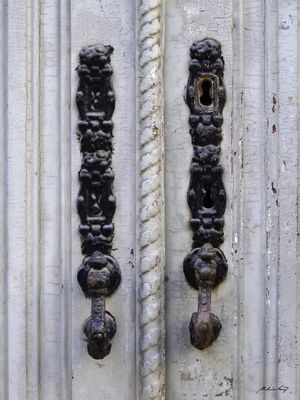 DETALHE DE PORTA - IV