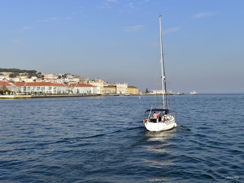 NAVEGANDO NO RIO TEJO