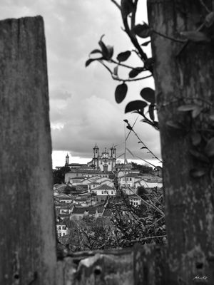 ARQUITETURA RELIGIOSA DE OURO PRETO (PB)