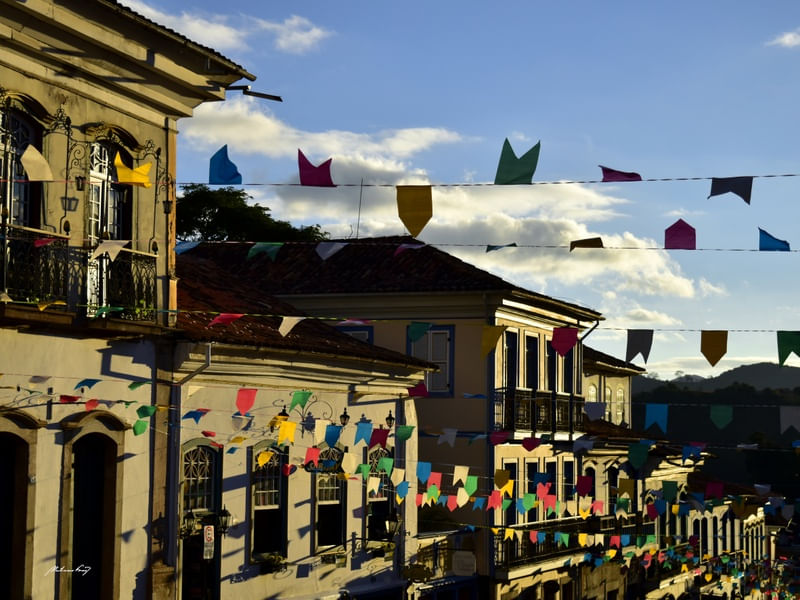 FESTA EM OURO PRETO - III