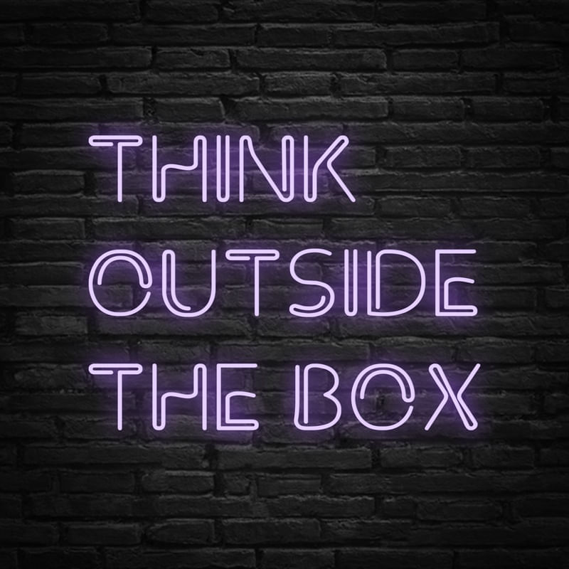 THINK OUTSIDE THE BOX NEON QUADRADO