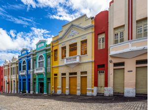 CASINHAS COLORIDAS EM JAMPA