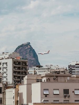 POR UM SEGUNDO