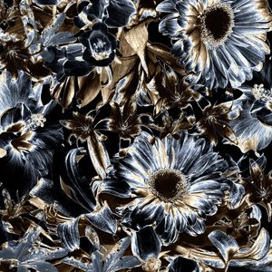 FLORES E FOLHAS PELO CHÃO III