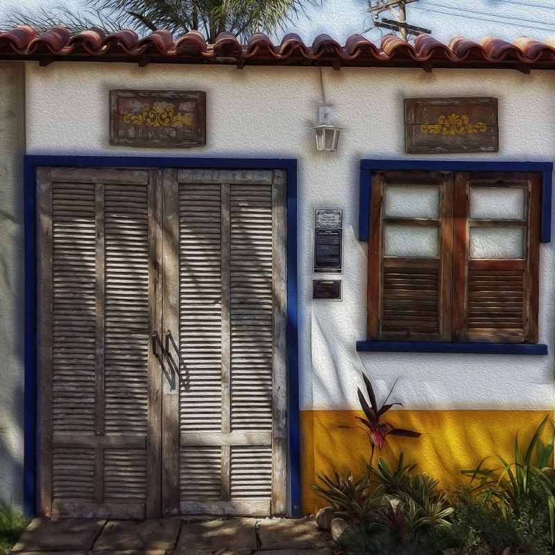 CASINHA BRANCA DETALHE AZUL E AMARELO