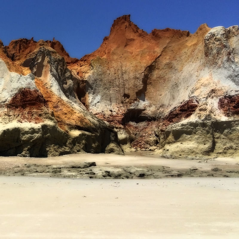 FALÉSIAS MORRO BRANCO FORTALEZA Q.