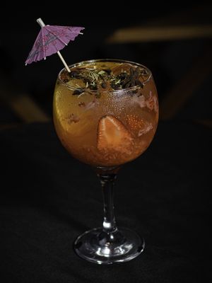 STRAWBERRY COCKTAIL