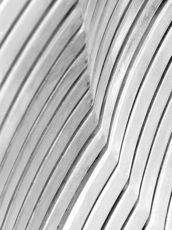 WOODEN CURVES