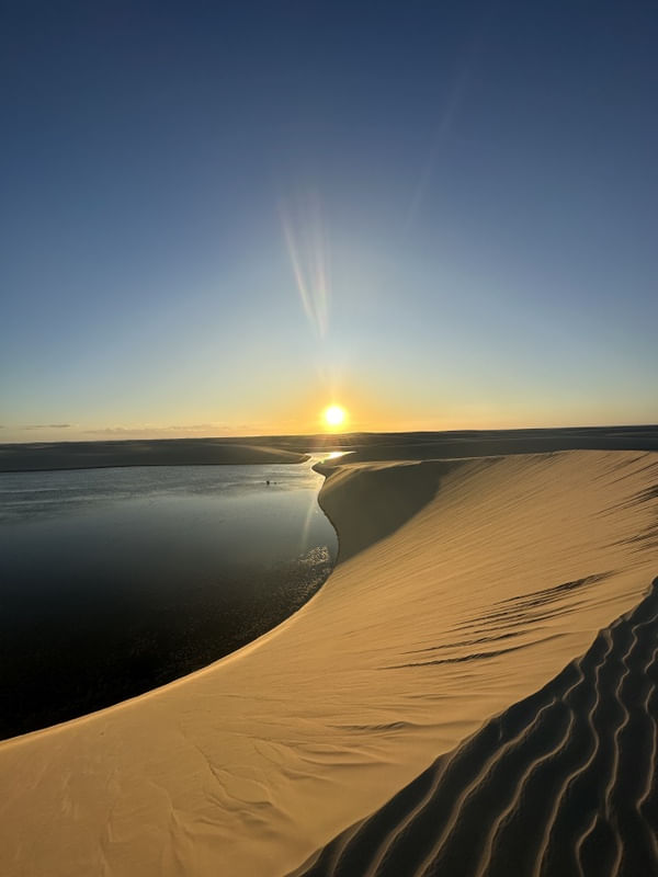 POR DO SOL NO LENÇÓIS