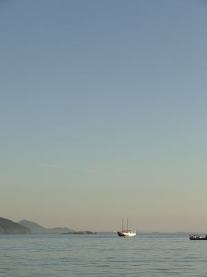 AMANHECER EM GAROPABA