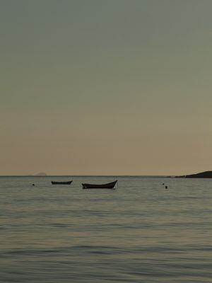 NUANCES E BARCOS