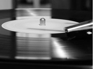 AGULHA NO VINIL