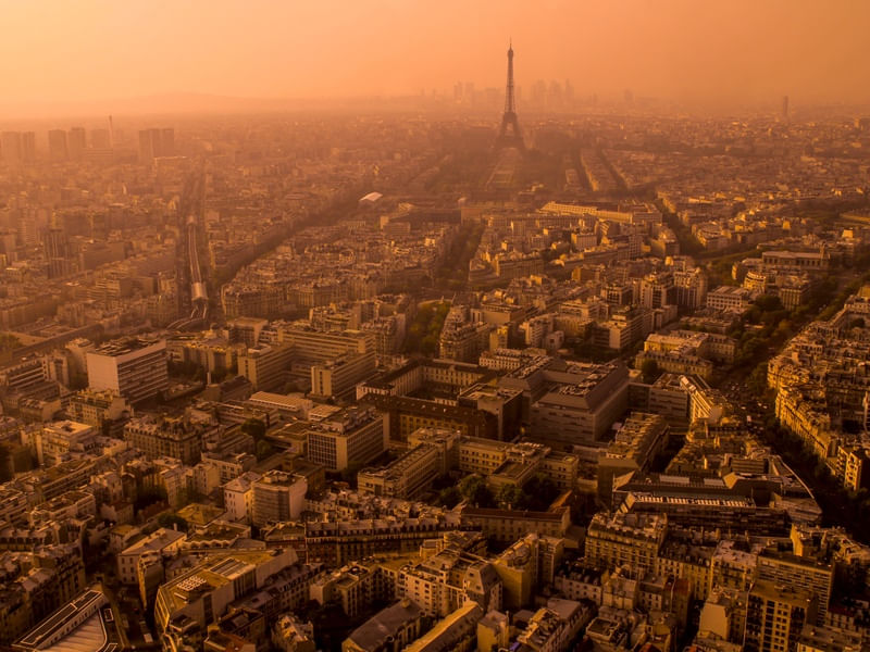 PARIS AMOUR