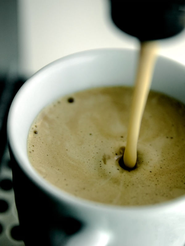 UM CAFEZINHO