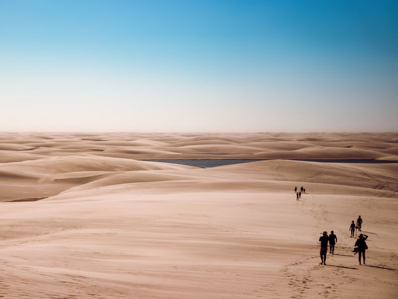 EXPLORADORES NAS DUNAS