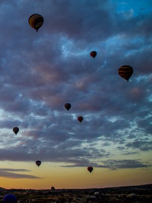 DÍPTICO 2 - OS BALÕES NAS NUVENS